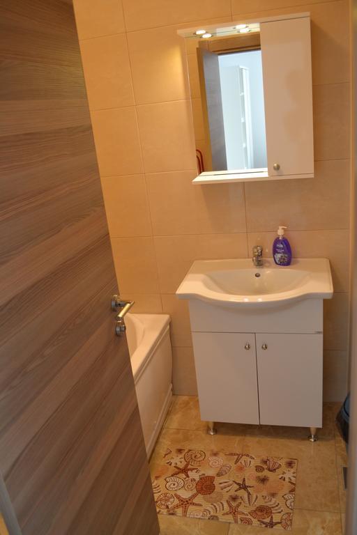 Apartament Antonia Summerland Mamaia Exterior photo